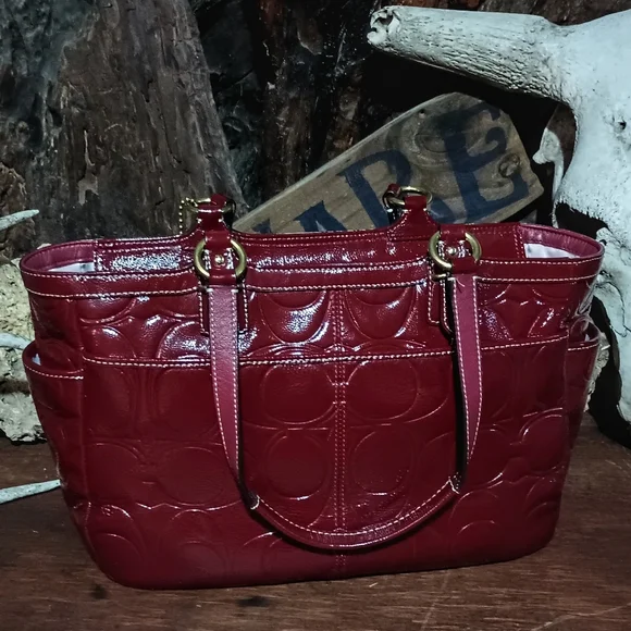 Coach 'gallery' signature embossed patent leather bag #f19462 - Picture 3 of 10